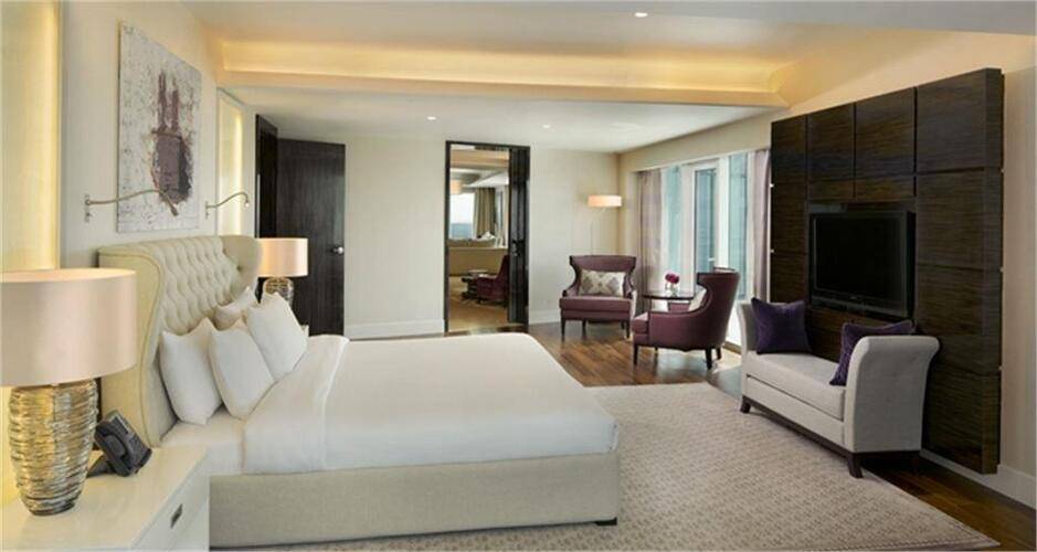 Hilton Capital Grand Abu Dhabi