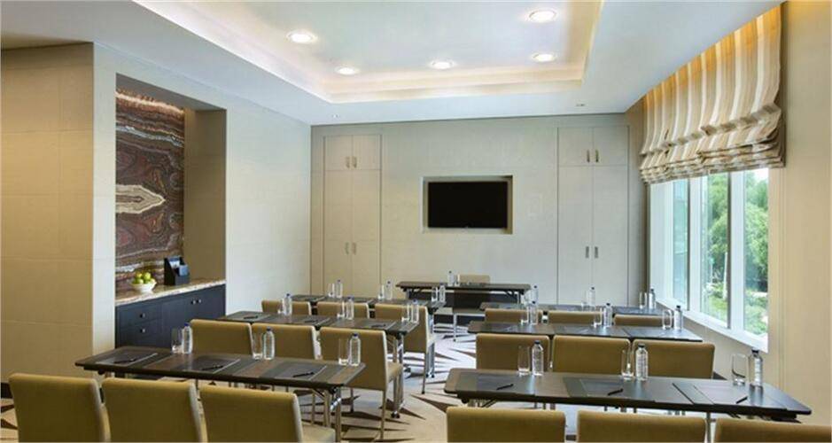 Hilton Capital Grand Abu Dhabi