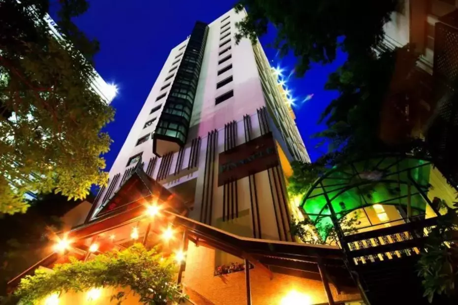 Pinnacle Lumpinee Park Hotel