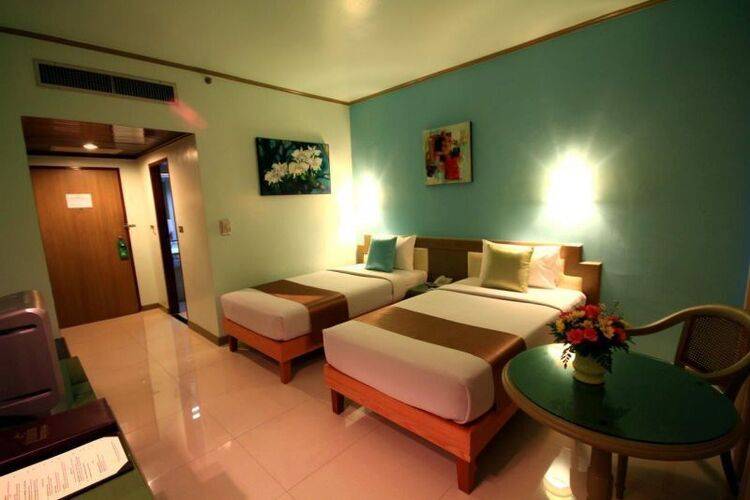 Pinnacle Lumpinee Park Hotel