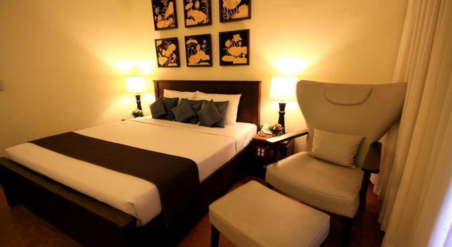 Pinnacle Lumpinee Park Hotel