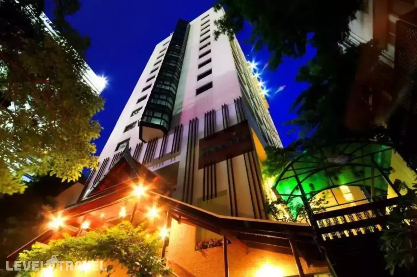 Pinnacle Lumpinee Park Hotel