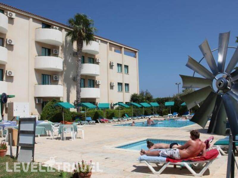 Фотография Mandalena Hotel Apartments