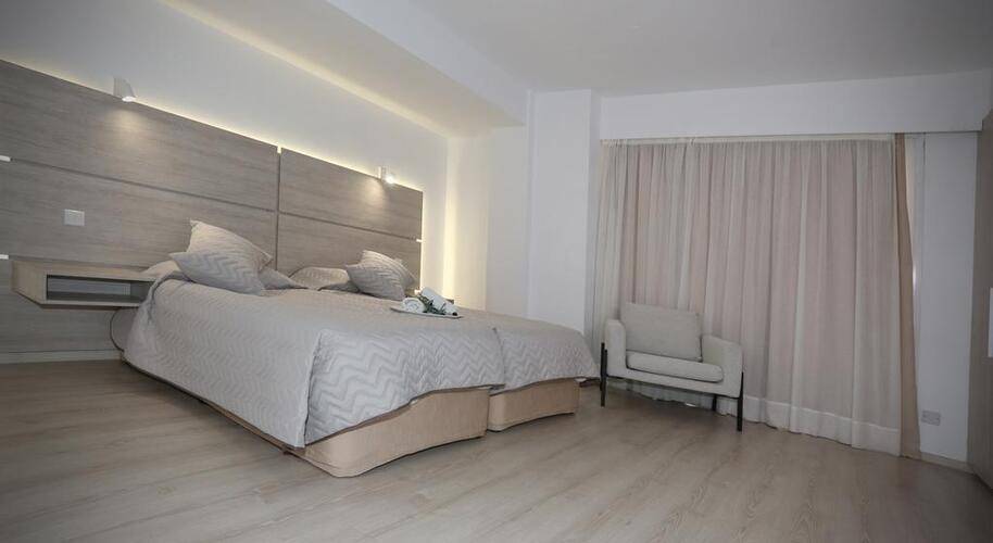 Pier Beach Hotel Apartments