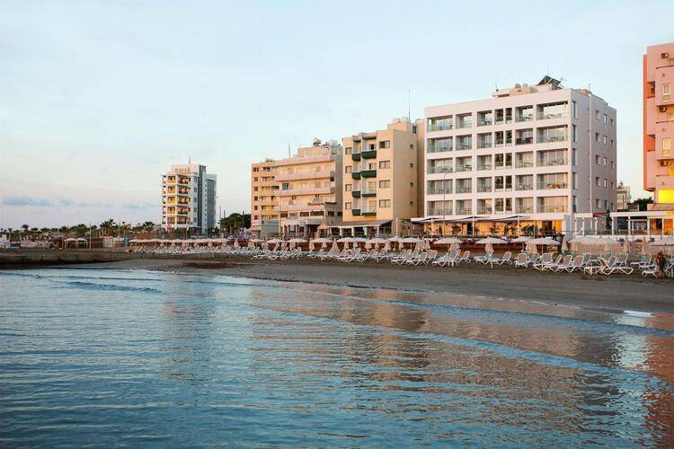 Costantiana Beach Hotel Apartments