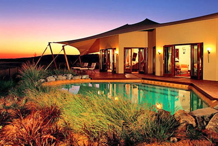 Al Maha Desert Resort & Spa