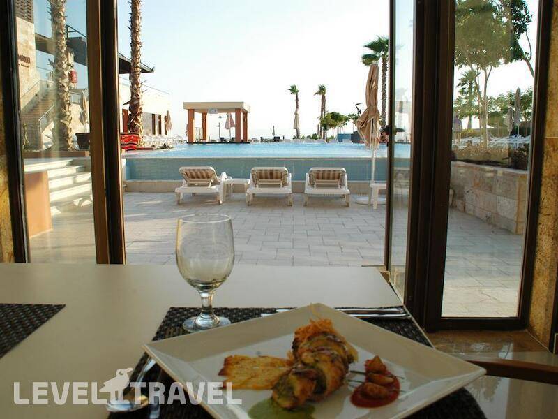 Фотография Ramada Resort Dead Sea (Ex.Winter Valley Warwick Resort&Spa)