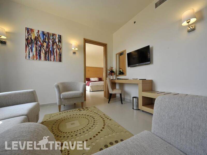 Фотография Ramada Resort Dead Sea (Ex.Winter Valley Warwick Resort&Spa)