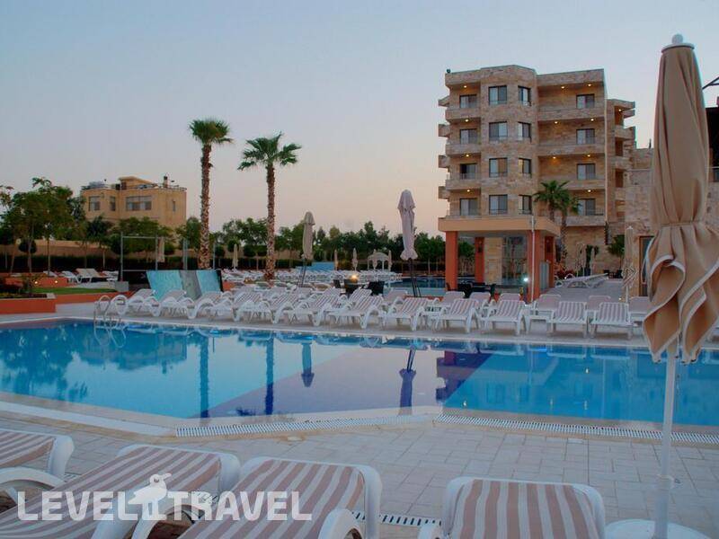 Фотография Ramada Resort Dead Sea (Ex.Winter Valley Warwick Resort&Spa)
