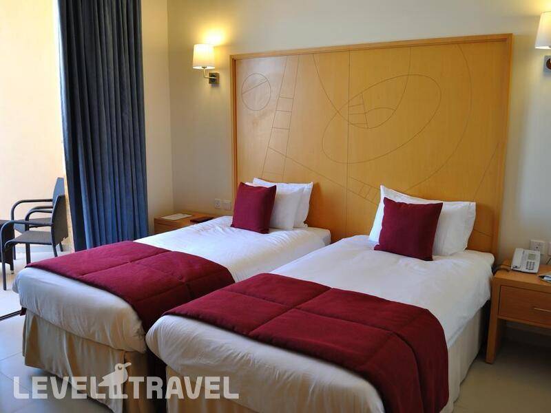 Фотография Ramada Resort Dead Sea (Ex.Winter Valley Warwick Resort&Spa)