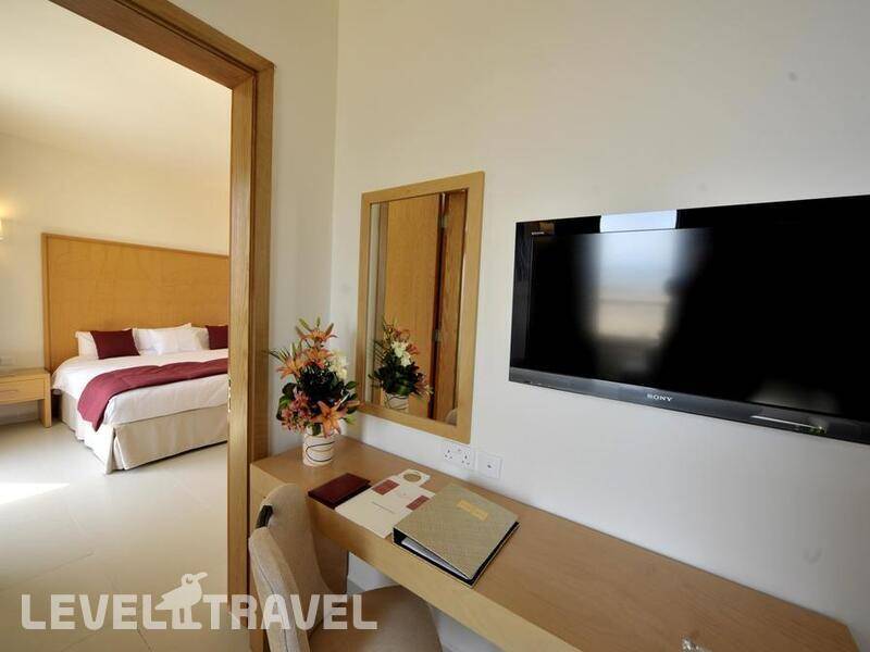 Фотография Ramada Resort Dead Sea (Ex.Winter Valley Warwick Resort&Spa)