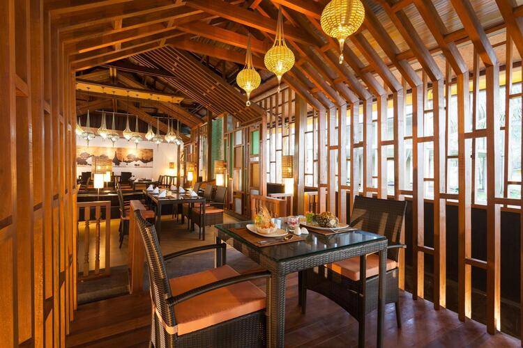 Arinara Bangtao Beach Resort (Ex. Dalar Resort)