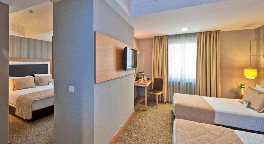 Grand S Hotel