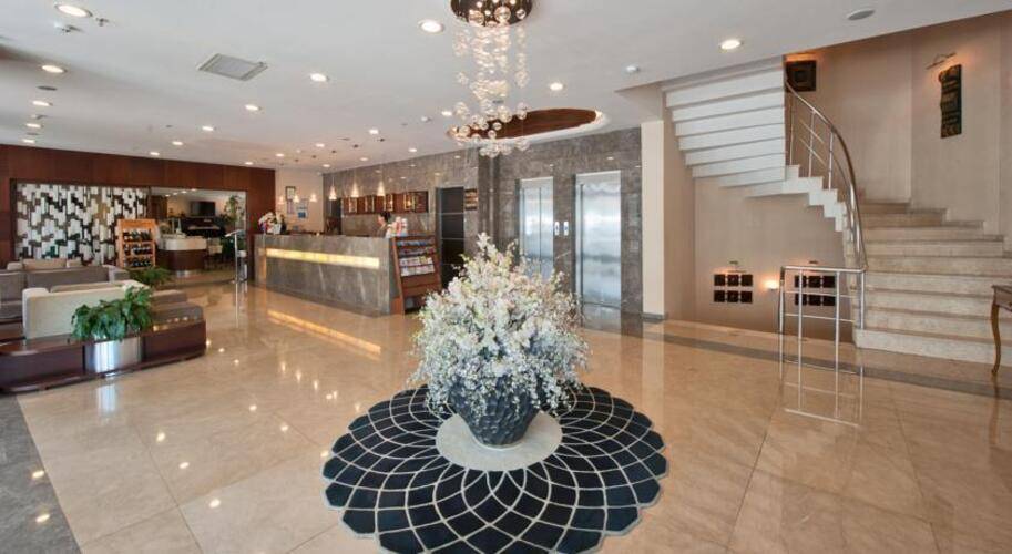 Grand S Hotel