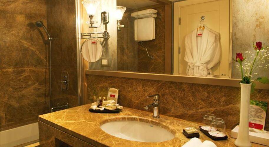 Ramada Istanbul Asia Hotel