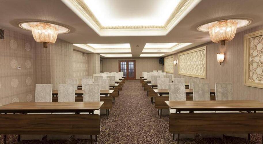 Grand Anka Hotel