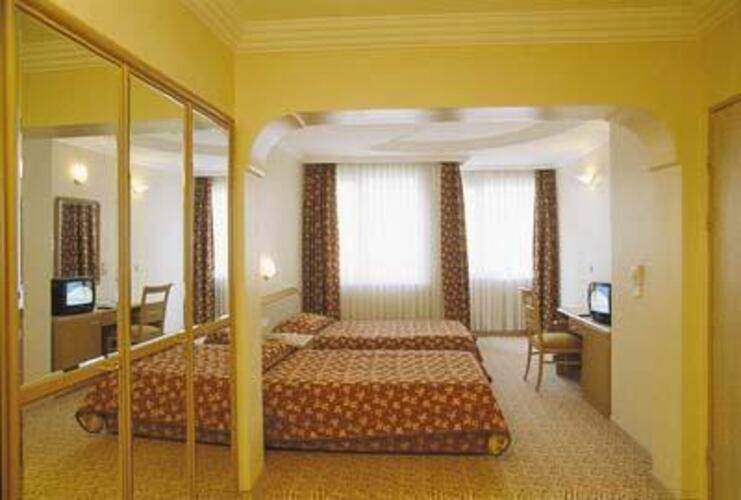 Grand Anka Hotel