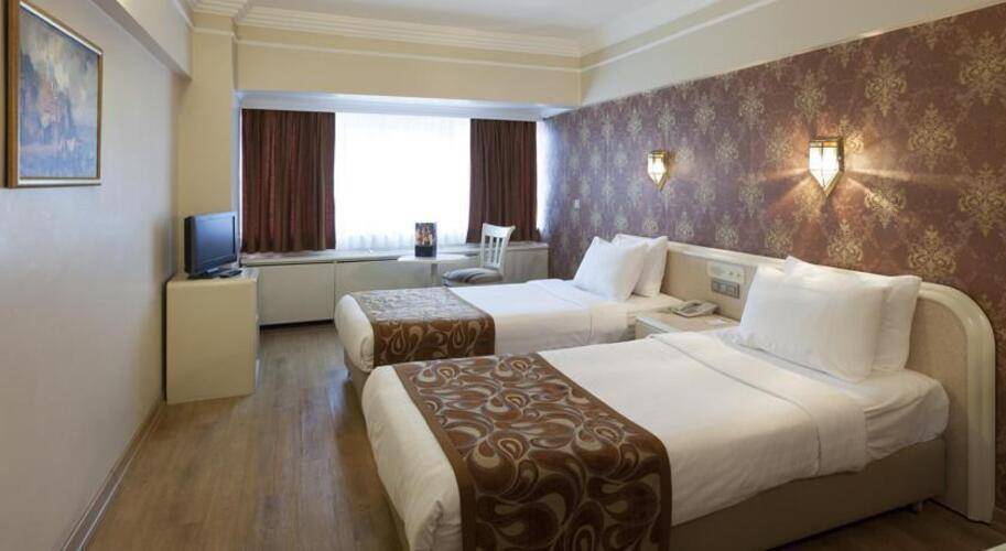 Grand Anka Hotel