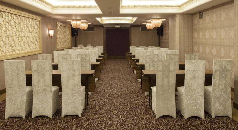 Grand Anka Hotel