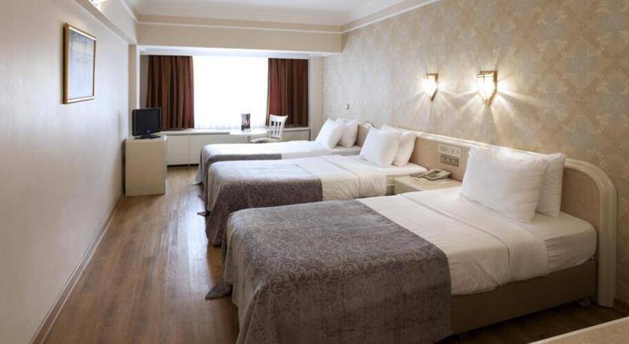 Grand Anka Hotel