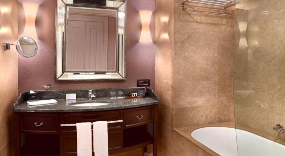 Divan Istanbul Asia Hotel