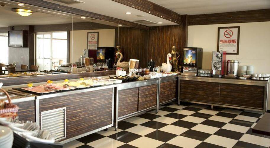 Diamond City Hotel