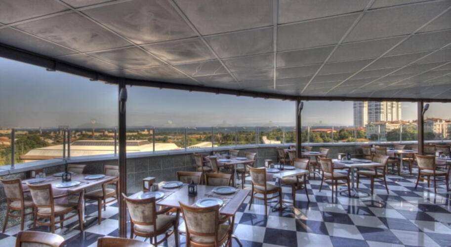 Diamond City Hotel