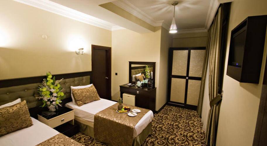 Diamond City Hotel