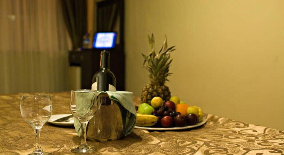Diamond City Hotel