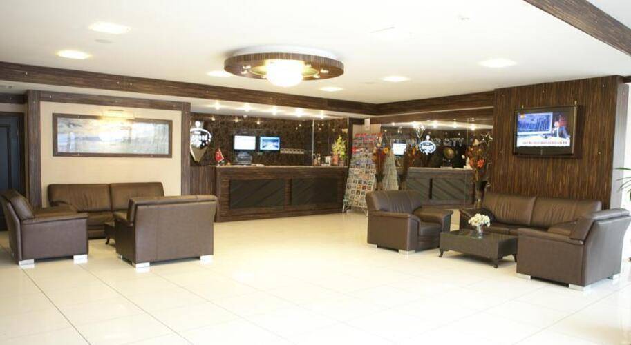 Diamond City Hotel