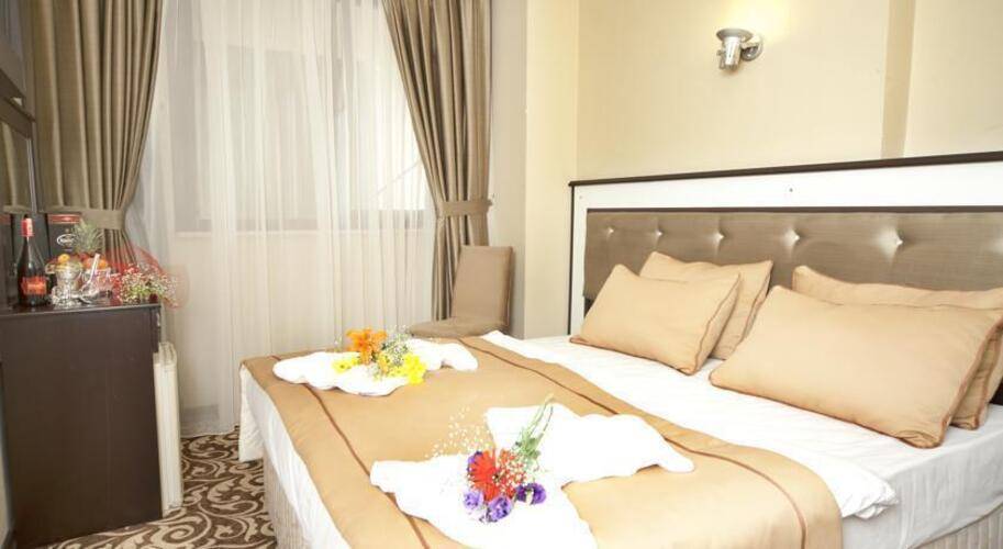 Diamond City Hotel