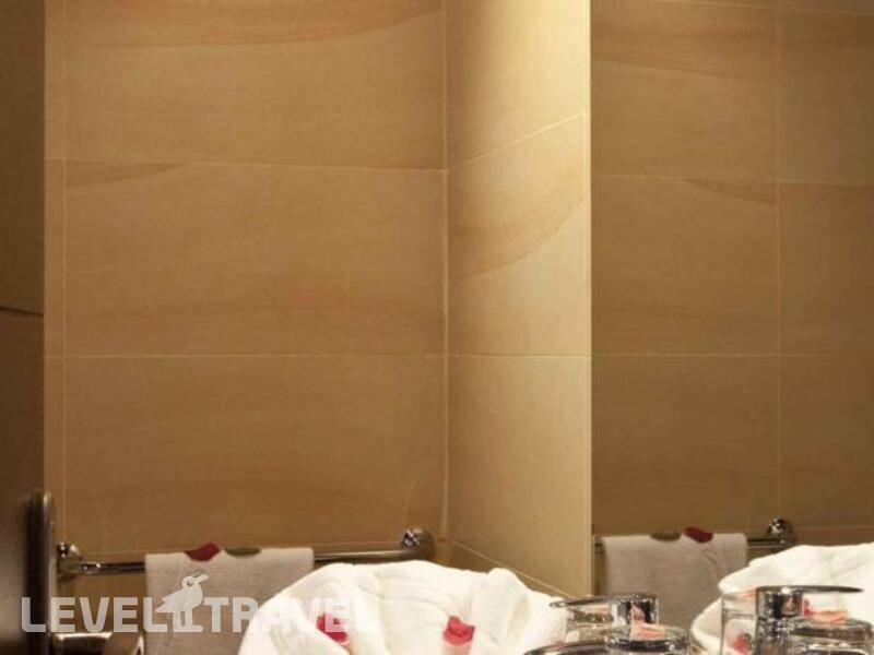 Фотография Dellarosa Hotel Suites & Spa