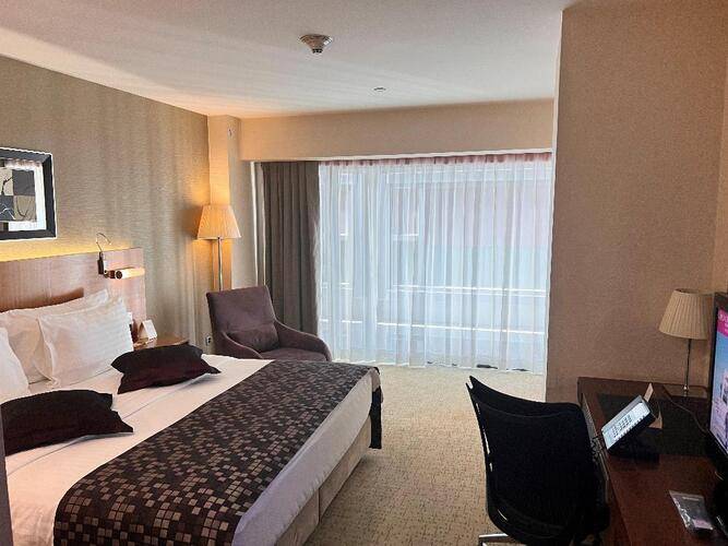 Crown Plaza Harbiye Hotel