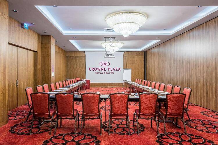 Crown Plaza Harbiye Hotel