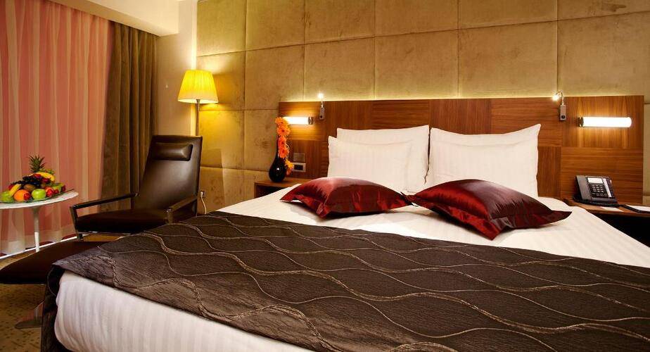 Crown Plaza Harbiye Hotel