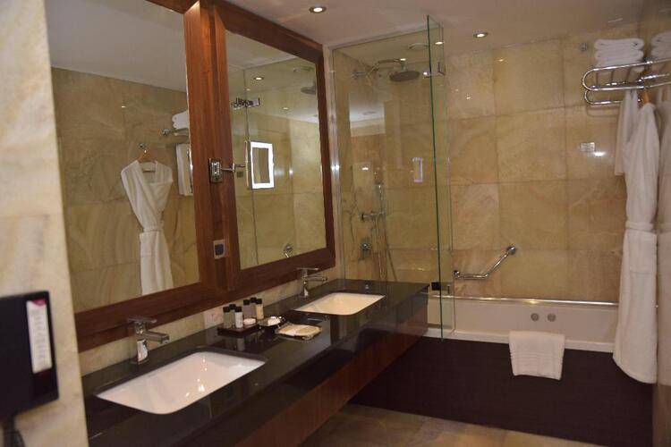 Crown Plaza Harbiye Hotel