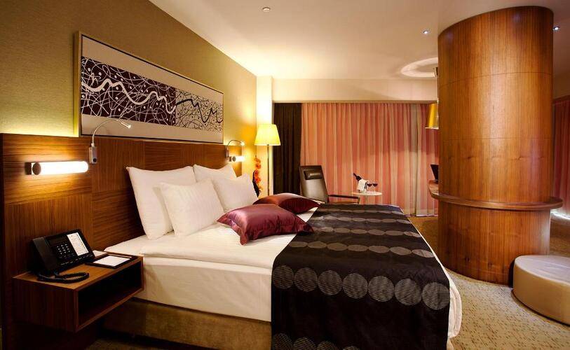 Crown Plaza Harbiye Hotel