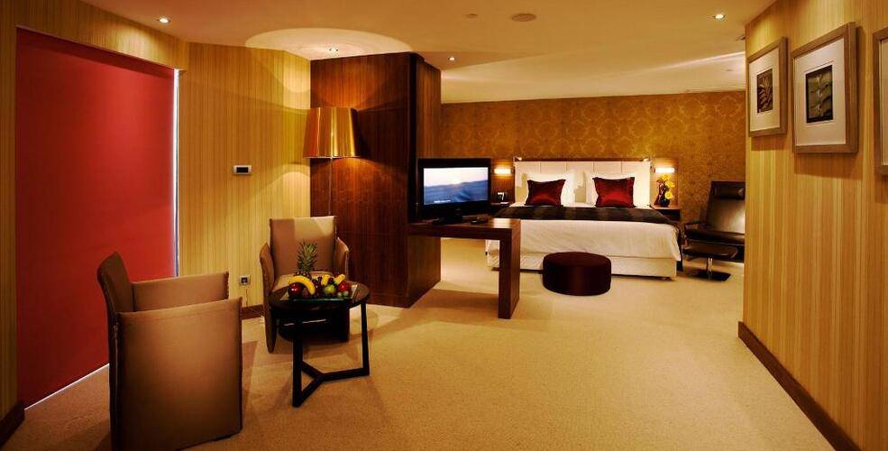 Crown Plaza Harbiye Hotel