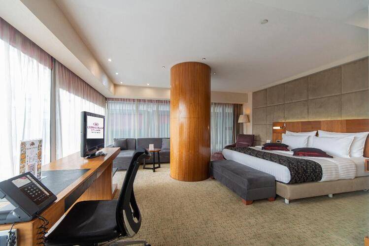 Crown Plaza Harbiye Hotel