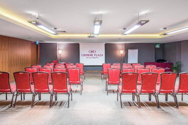Crown Plaza Harbiye Hotel
