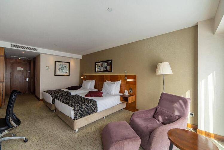 Crown Plaza Harbiye Hotel