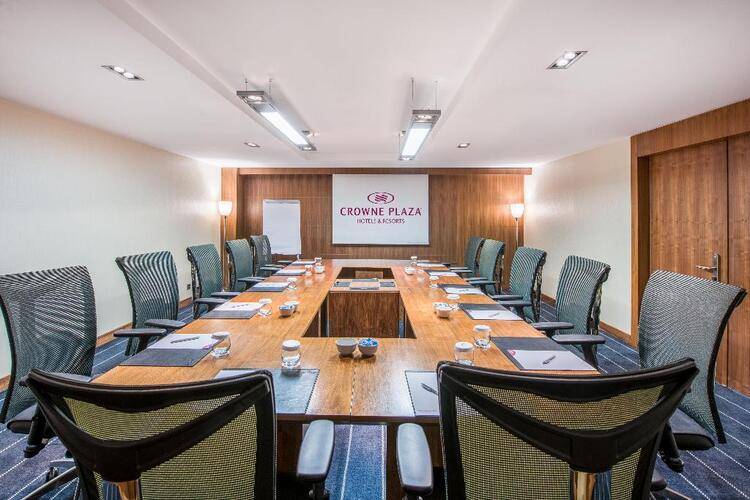 Crown Plaza Harbiye Hotel