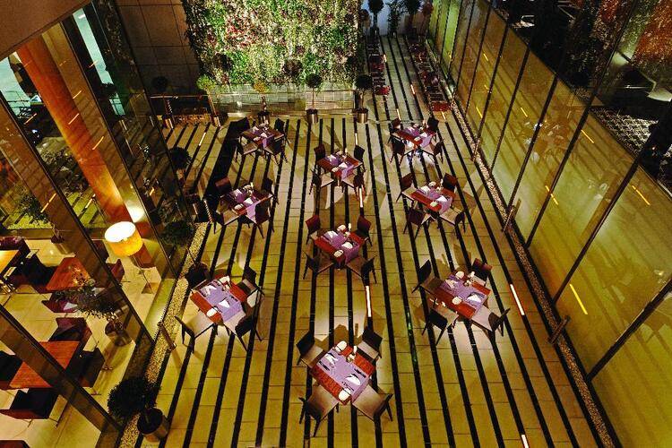 Crown Plaza Harbiye Hotel