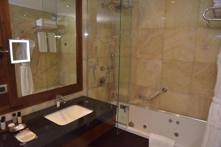 Crown Plaza Harbiye Hotel
