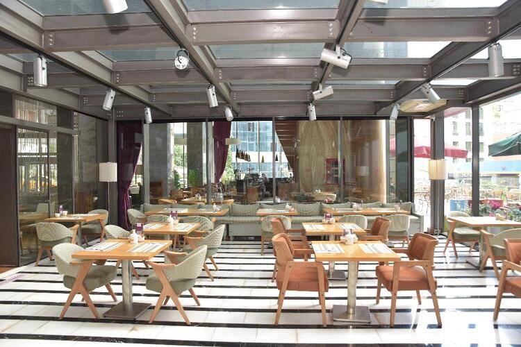 Crown Plaza Harbiye Hotel