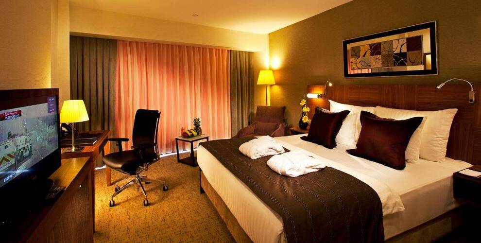 Crown Plaza Harbiye Hotel