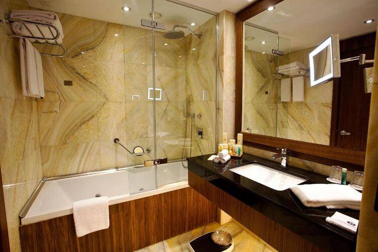 Crown Plaza Harbiye Hotel
