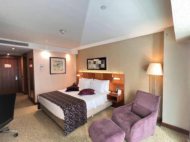 Crown Plaza Harbiye Hotel