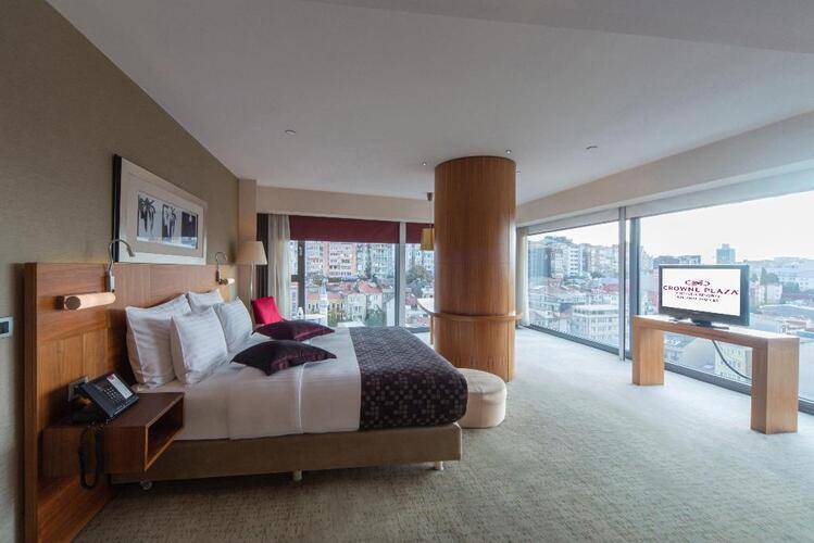 Crown Plaza Harbiye Hotel