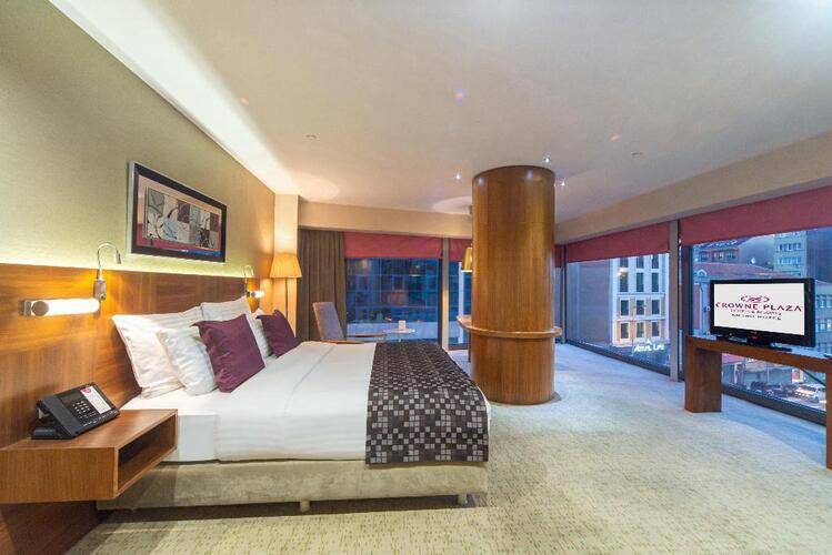 Crown Plaza Harbiye Hotel